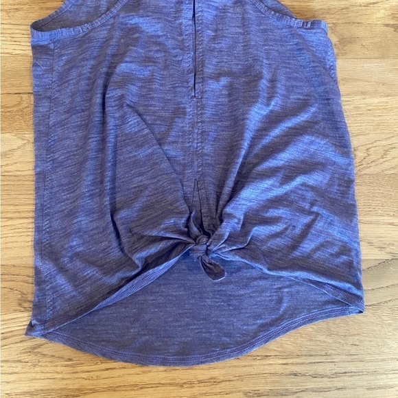 Lululemon womens tank top size 4 - Picture 4 of 5
